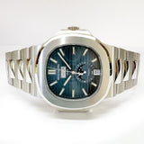 Patek Philippe Annual Calendar Nautilus 5726/1A-014 Blue Dial Mar 2020 - View 3