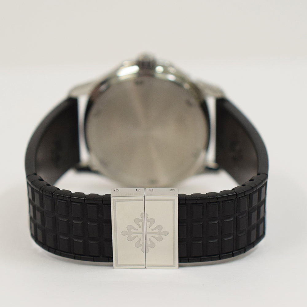 Patek Philippe Aquanaut 5064A-001 Black Dial Dec 2007 – CHRONONATION