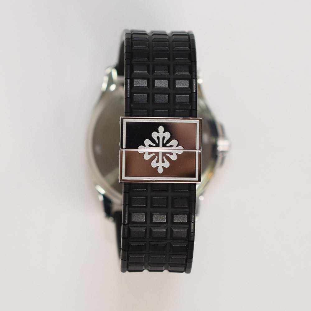 Patek Philippe Aquanaut 5064A-001 Black Dial Dec 2007 – CHRONONATION