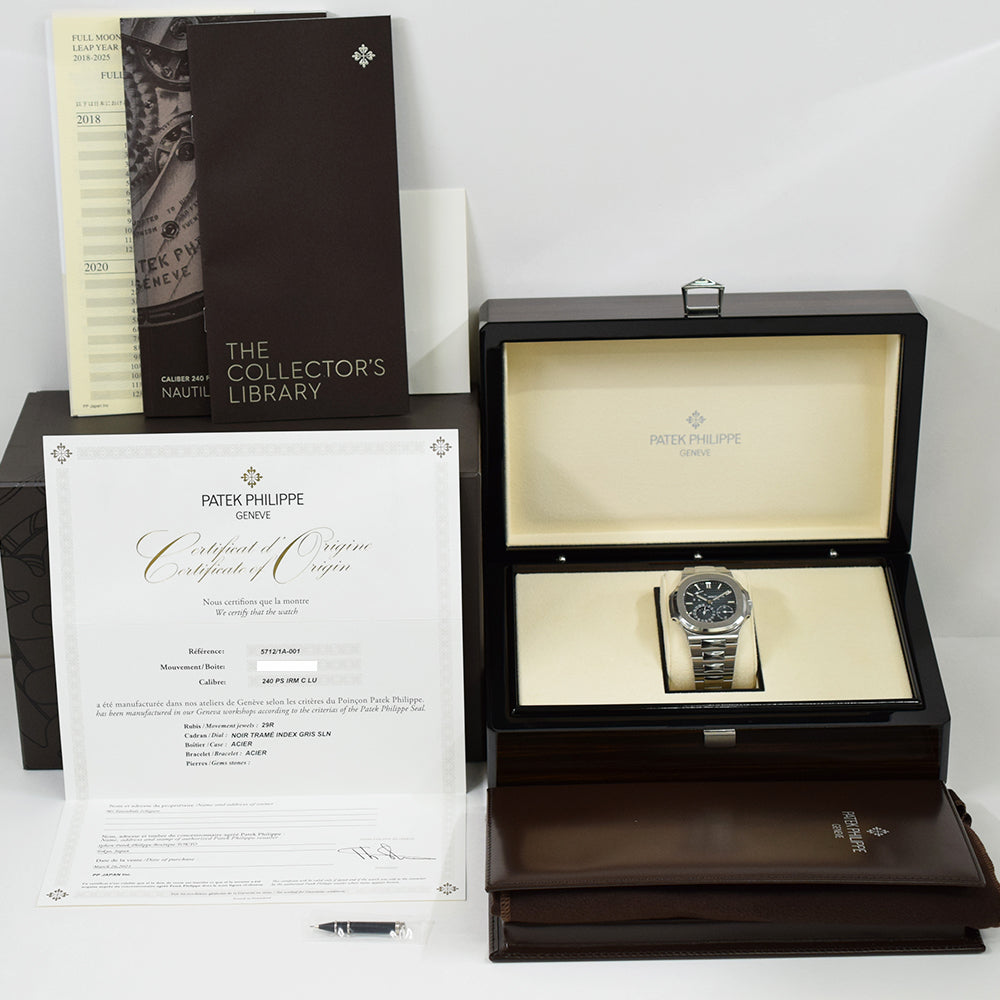 Patek Philippe Nautilus 40mm Annual Calendar 5712/1A-001 Blue Dial