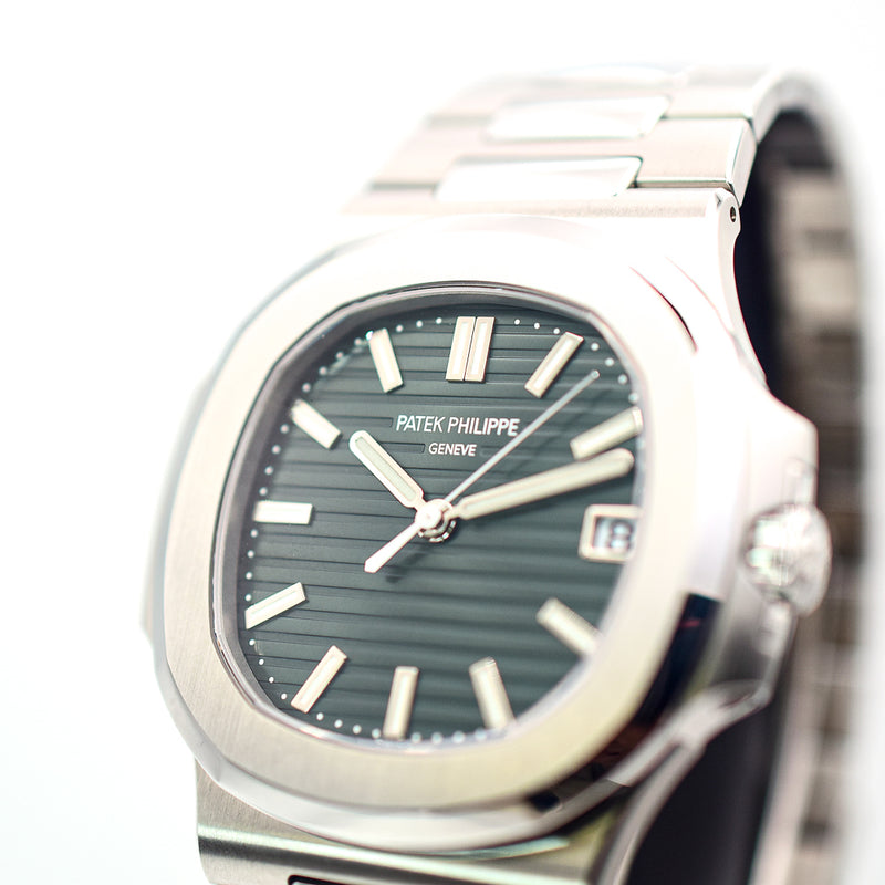 Patek Philippe Nautilus 5711/1A-014 Green Dial Aug 2021