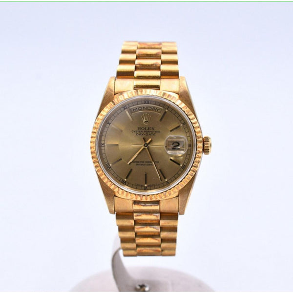 Rolex Day-Date 36mm Yellow Gold 18238 Champagne Dial Jan 1997