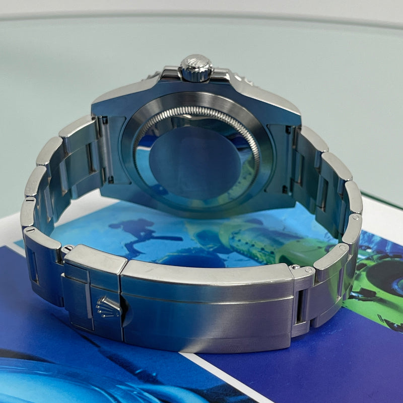 Rolex Submariner Date 116610LV Hulk – CHRONONATION